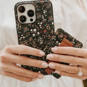 MIDNIGHT FLORAL MAGNETIC CASE (For iPhone 12 Pro)
